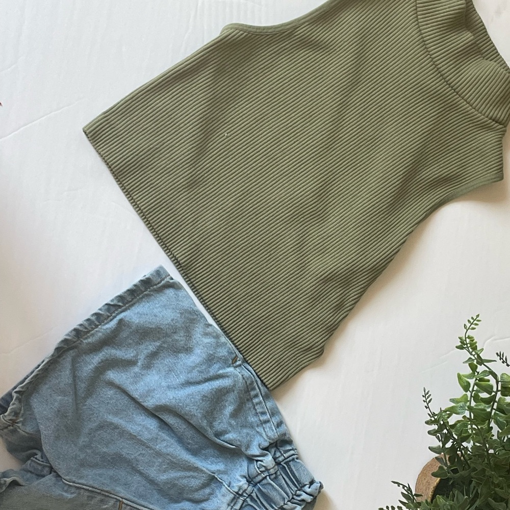 Green turtle neck with Jean shorts